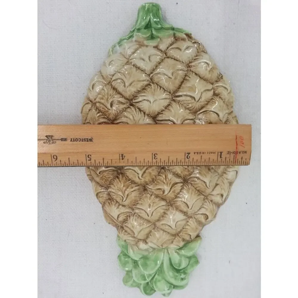 Vintage Ceramic Porcelain Pineapple wall hanging 10 x 6